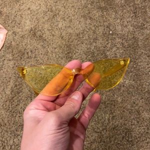 Vibin yellow sunglasses